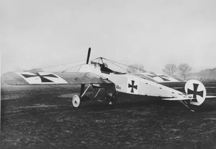 Framed Print : Fokker EI first to use a gun synchronised gun to fire t Framed Print : Fokker EI first to use a gun synchronised gun to fire t