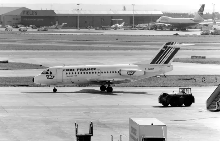 Framed Print : Fokker F28-1000 F-GBBX Framed Print : Fokker F28-1000 F-GBBX