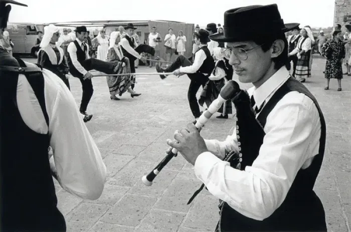 Framed Print : Folk dancing in Duras, Lot-et-Garonne, France Framed Print : Folk dancing in Duras, Lot-et-Garonne, France