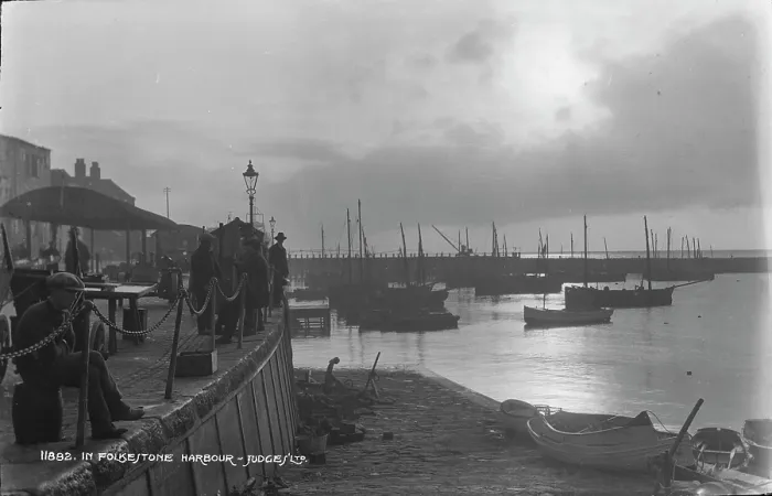 Framed Print : Folkestone Harbour Framed Print : Folkestone Harbour