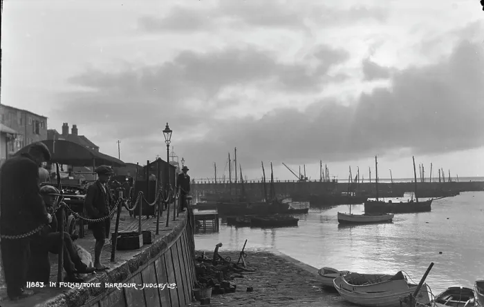 Framed Print : Folkestone Harbour Framed Print : Folkestone Harbour