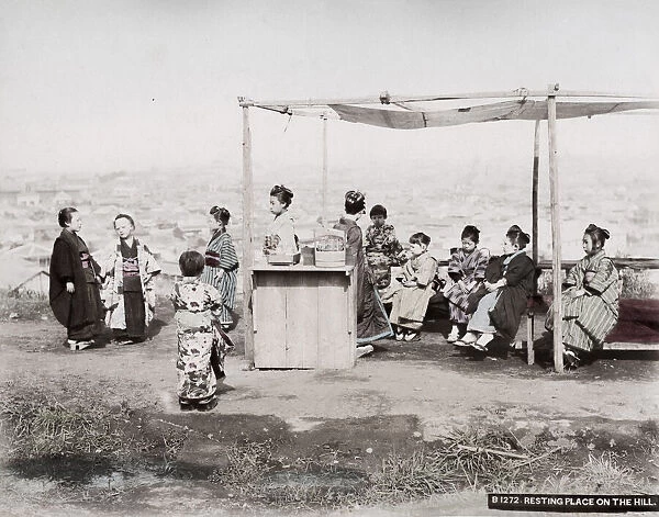 Food stall, resting place, viewpoint, children, Japan
