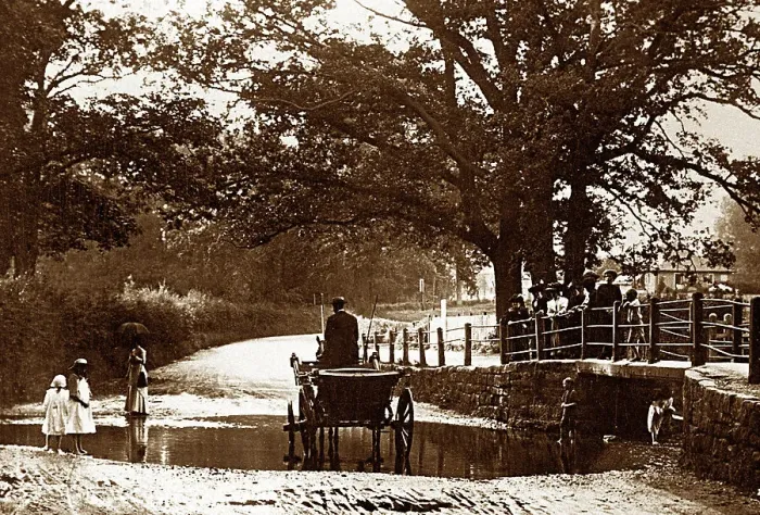 Framed Print : The Ford, Kenilworth early 1900's Framed Print : The Ford, Kenilworth early 1900's