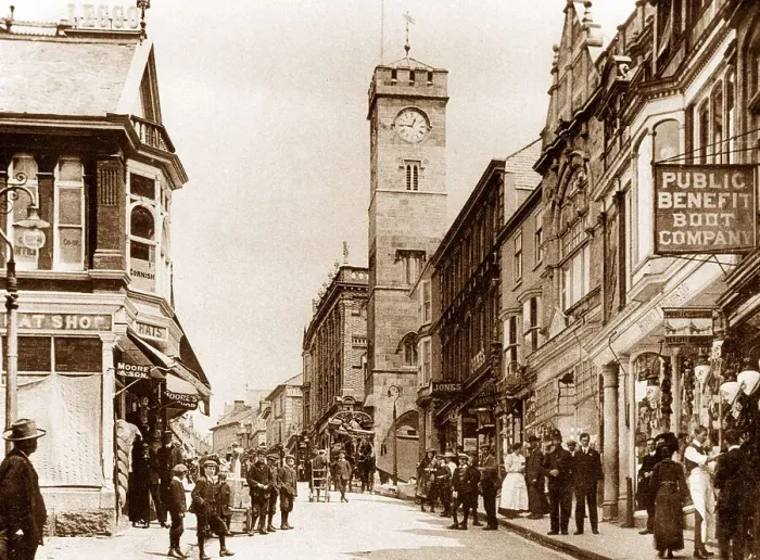 Framed Print : Fore Street, Redruth Framed Print : Fore Street, Redruth