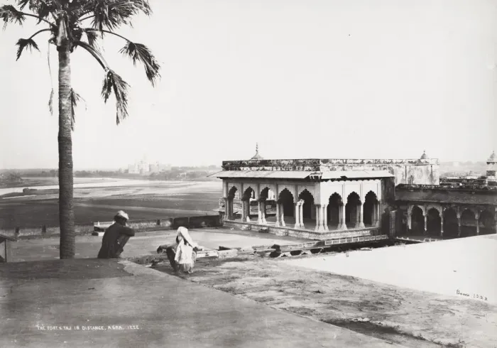 Framed Print : The Fort Agra, with the Taj Mahal in the distance Framed Print : The Fort Agra, with the Taj Mahal in the distance