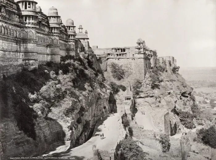 Framed Print : Fort, palace and principal entrance, Gwalior, India Framed Print : Fort, palace and principal entrance, Gwalior, India