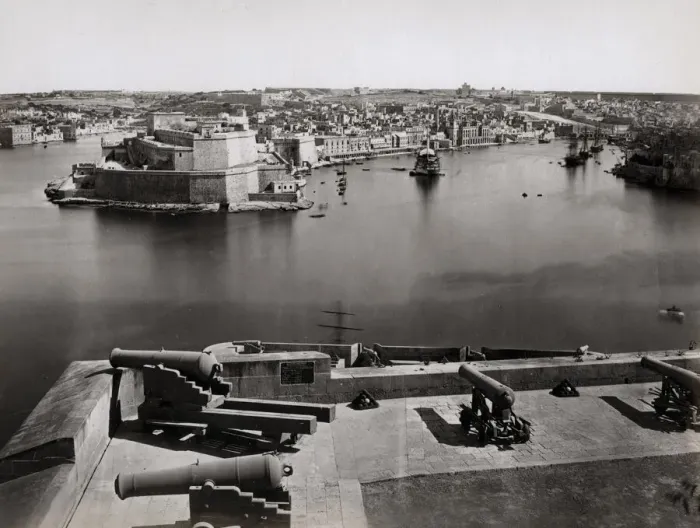 Framed Print : Fort St Angelo and the Grand Harbour Valletta Malta Framed Print : Fort St Angelo and the Grand Harbour Valletta Malta