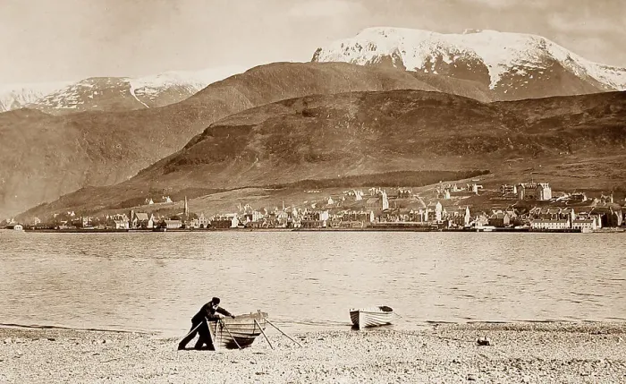 Framed Print : Fort William and Ben Nevis Framed Print : Fort William and Ben Nevis