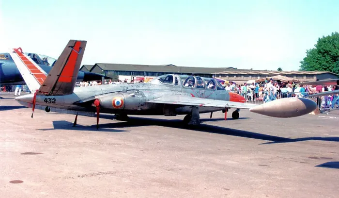 Framed Print : Fouga CM. 170 Magister 432 - 12-XL Framed Print : Fouga CM. 170 Magister 432 - 12-XL