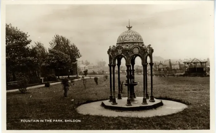 Framed Print : Fountain in the Park, Shildon, County Durham Framed Print : Fountain in the Park, Shildon, County Durham