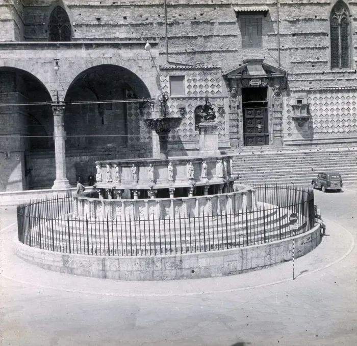 Framed Print : Fountain in Perugia, Italy Framed Print : Fountain in Perugia, Italy