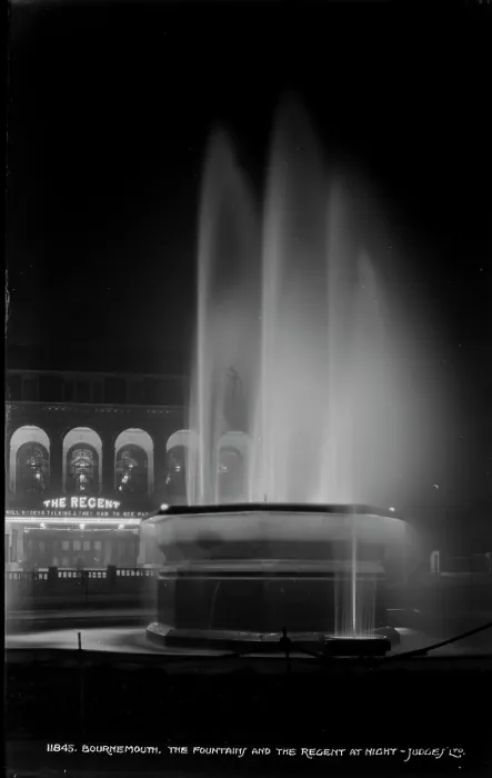 Framed Print : The Fountain and The Regent at Night Framed Print : The Fountain and The Regent at Night
