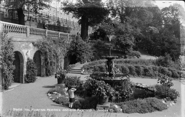 Framed Print : The Fountain Terrace Gardens Framed Print : The Fountain Terrace Gardens