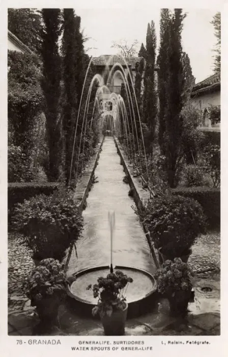 Framed Print : Fountains of Generalife, Alhambra, Granada, Spain Framed Print : Fountains of Generalife, Alhambra, Granada, Spain