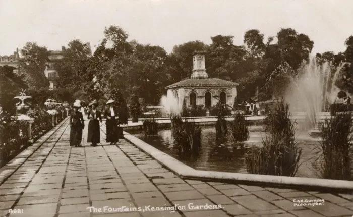 Framed Print : The Fountains, Kensington Gardens, London Framed Print : The Fountains, Kensington Gardens, London