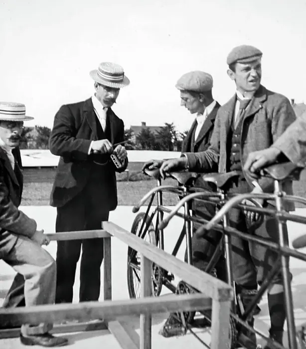 Framed Print : Four-seater bicycle racing at a velodrome, early 1900s Framed Print : Four-seater bicycle racing at a velodrome, early 1900s