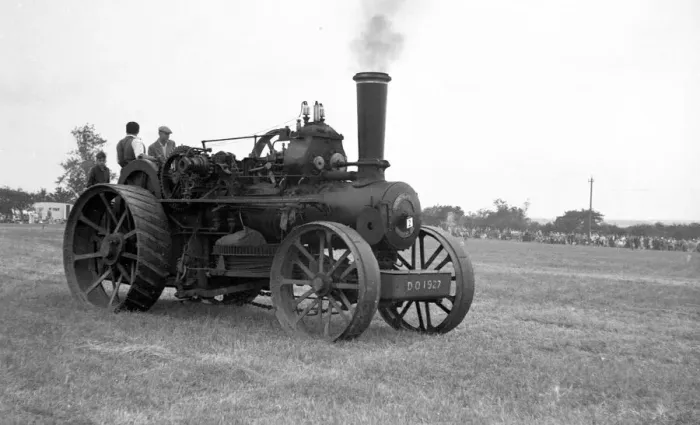 Framed Print : Fowler Ploughing Engine Yorkshire Lad DO 1927 Framed Print : Fowler Ploughing Engine Yorkshire Lad DO 1927