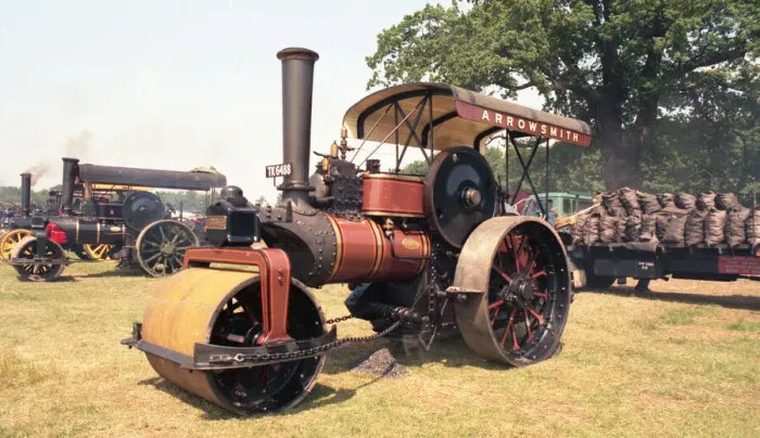 Framed Print : Fowler Road Roller 19049, Bacchus Framed Print : Fowler Road Roller 19049, Bacchus