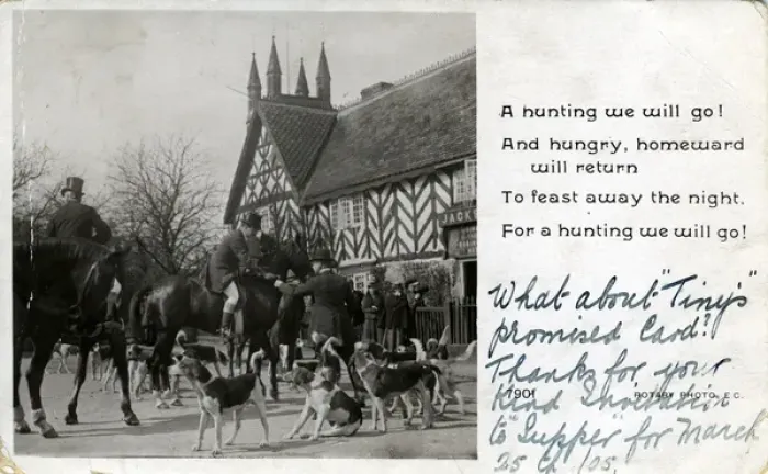 Framed Print : Foxhunting at the Black Swan Inn, Helmsley, Yorkshire Framed Print : Foxhunting at the Black Swan Inn, Helmsley, Yorkshire