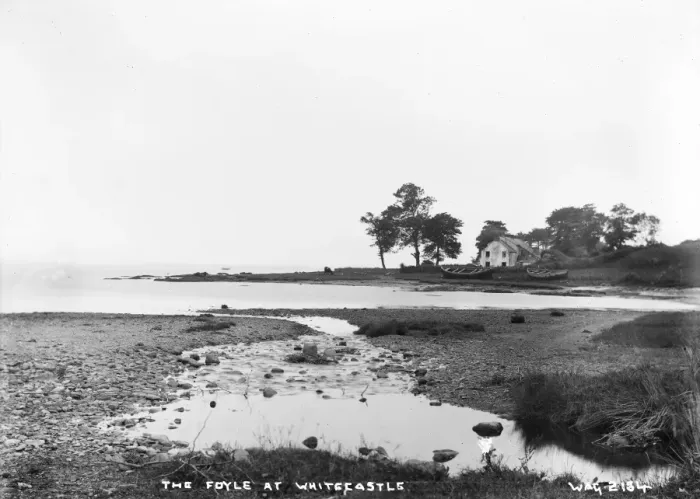 Framed Print : The Foyle at Whitecastle Framed Print : The Foyle at Whitecastle