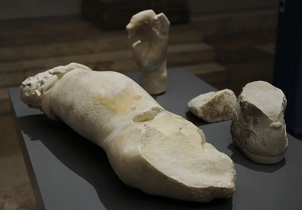 Fragments from colossal emperor statues of Trajan and Hadria