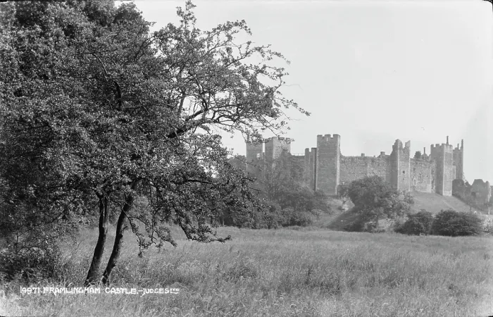 Framed Print : Framlingham Castle Framed Print : Framlingham Castle