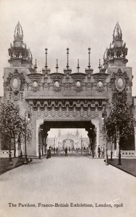 Framed Print : Franco-British Exhibition, White City, London - The Pavilion Framed Print : Franco-British Exhibition, White City, London - The Pavilion