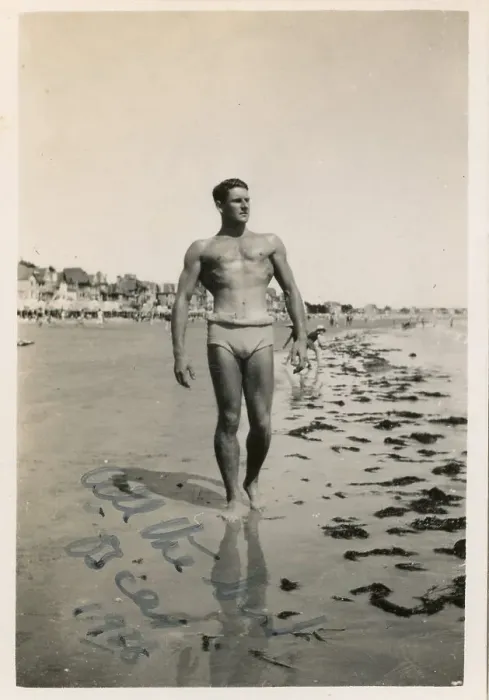 Framed Print : Frank Bell Body Builder from Darlington Framed Print : Frank Bell Body Builder from Darlington