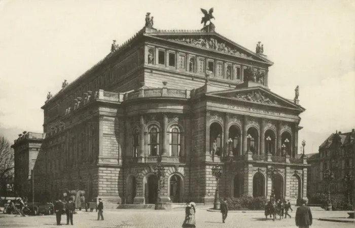Framed Print : The Frankfurt am Main old opera house Framed Print : The Frankfurt am Main old opera house