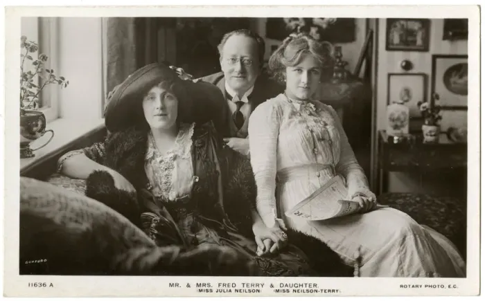 Framed Print : Fred Terry, Julia Neilson and Phylis Neilson-Terry Framed Print : Fred Terry, Julia Neilson and Phylis Neilson-Terry