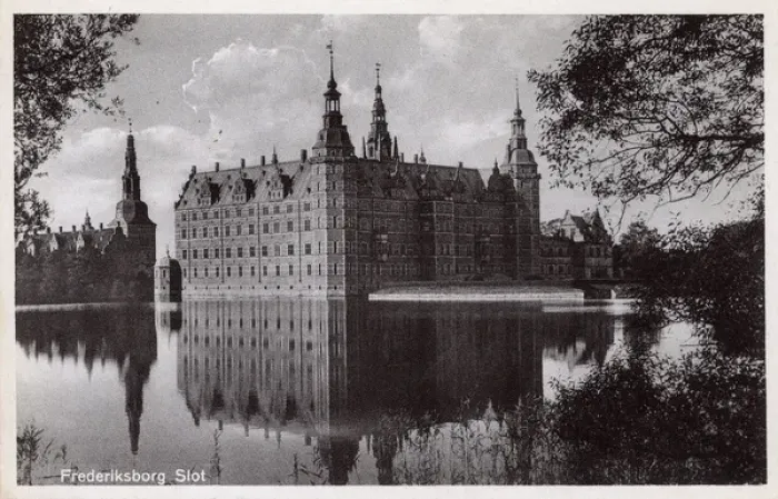 Framed Print : Frederiksborg Castle - Hillerod, Denmark Framed Print : Frederiksborg Castle - Hillerod, Denmark