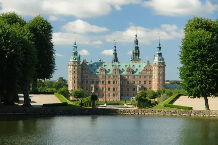 Framed Print : Frederiksborg Palace, Hillerod, Denmark Framed Print : Frederiksborg Palace, Hillerod, Denmark