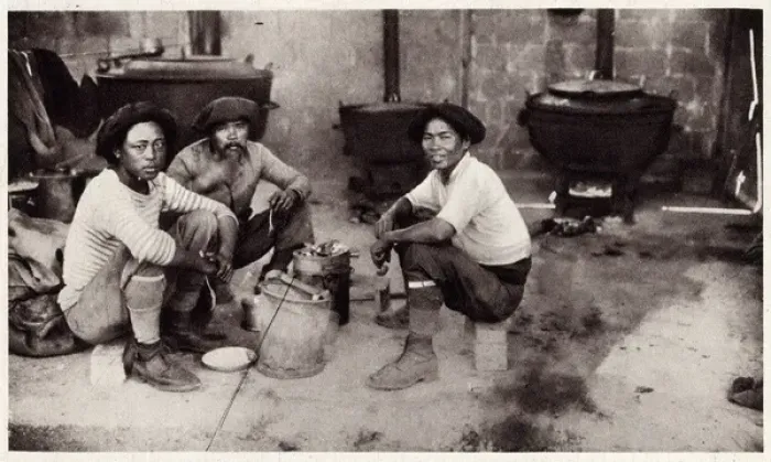 Framed Print : French colonial soldiers preparing a meal 1916 Framed Print : French colonial soldiers preparing a meal 1916