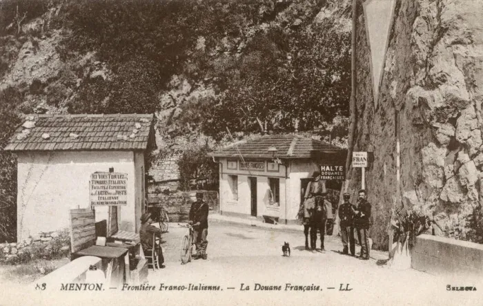 Framed Print : The French / Italian border at Menton Framed Print : The French / Italian border at Menton