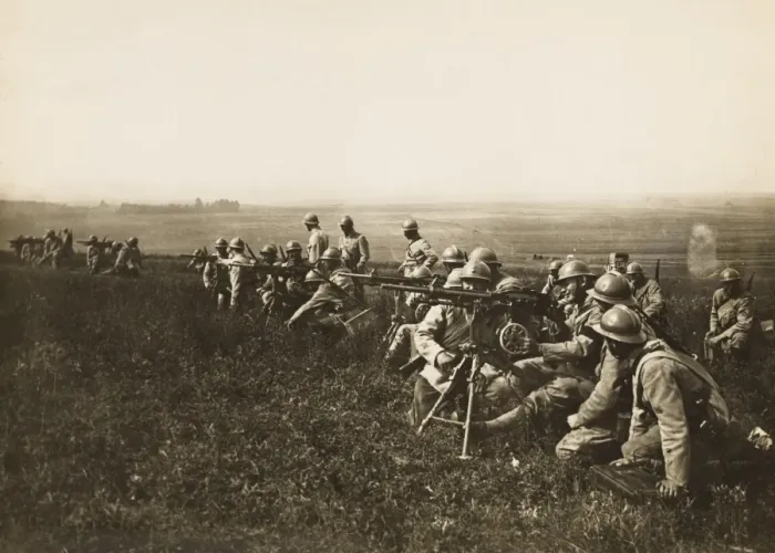 Framed Print : French machine-gunners 1916 Framed Print : French machine-gunners 1916