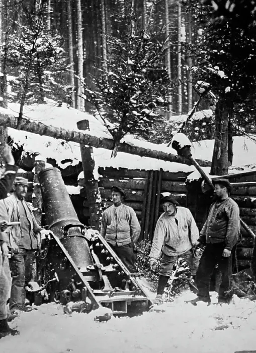 Framed Print : French soldiers firing mortar in the Vosges during WW1 Framed Print : French soldiers firing mortar in the Vosges during WW1