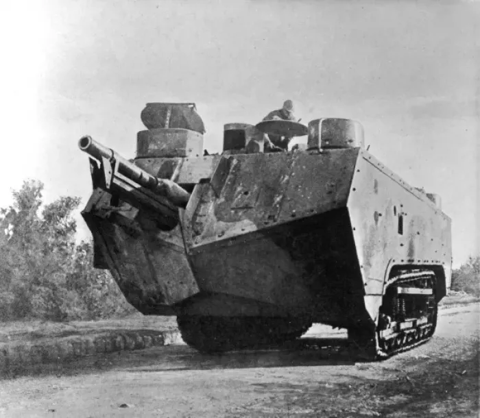 Framed Print : French tank WWI Framed Print : French tank WWI
