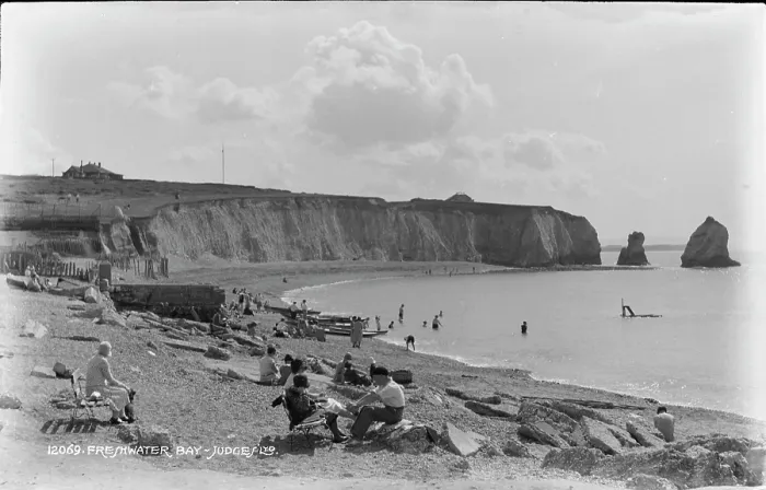 Framed Print : Freshwater Bay Framed Print : Freshwater Bay