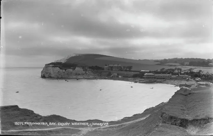 Framed Print : Freshwater Bay on a Cloudy Day Framed Print : Freshwater Bay on a Cloudy Day