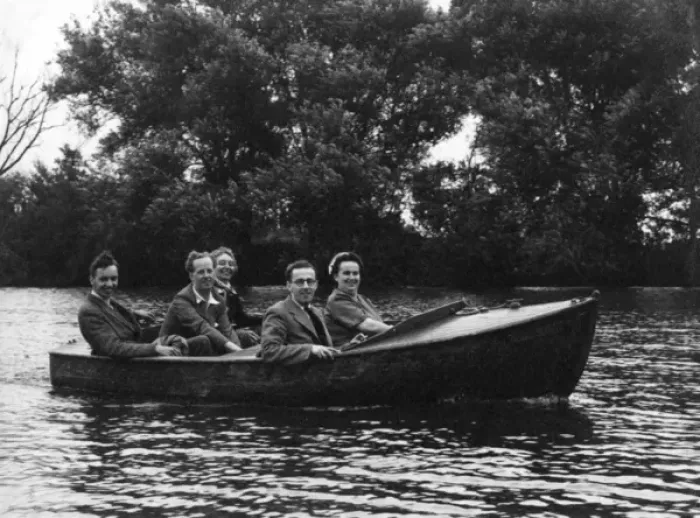 Framed Print : Five Friends in a very small motor boat on the River Thames Framed Print : Five Friends in a very small motor boat on the River Thames