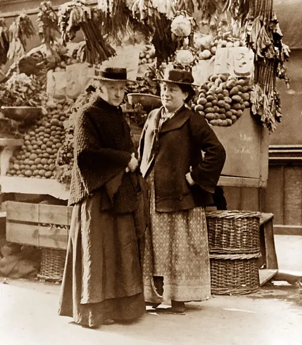 Framed Print : Fruit and ve seller, London Framed Print : Fruit and ve seller, London