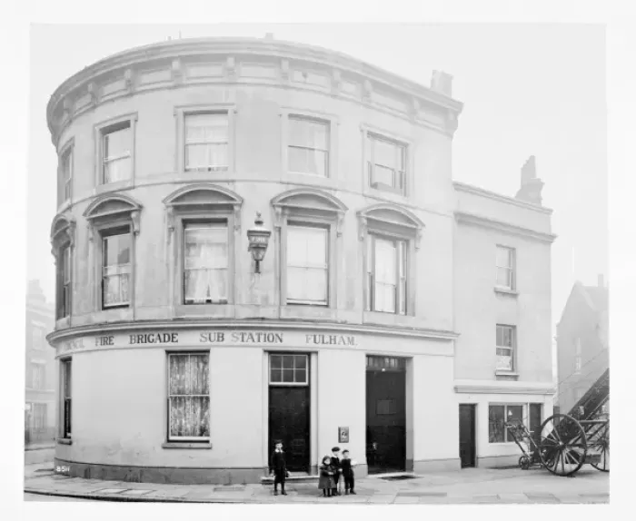 Framed Print : Fulham sub-station, North End Road, London SW6 Framed Print : Fulham sub-station, North End Road, London SW6
