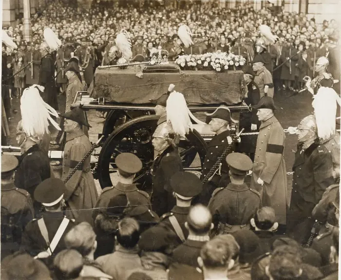 Framed Print : Funeral cortege of King George V Framed Print : Funeral cortege of King George V