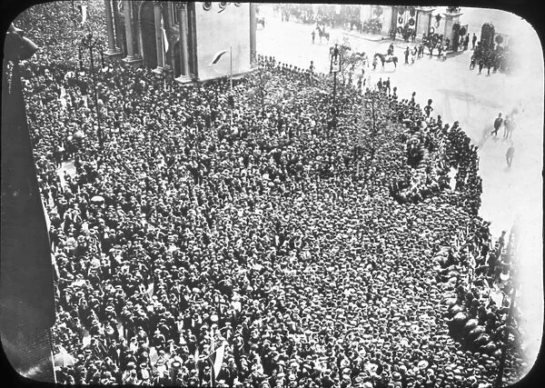 Funeral of Edward VII - Crowd at Marble Arch