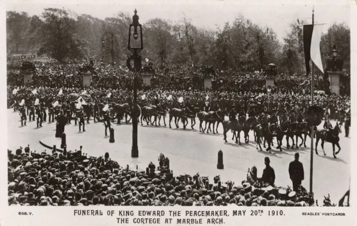 Framed Print : Funeral procession of King Edward VII, London Framed Print : Funeral procession of King Edward VII, London