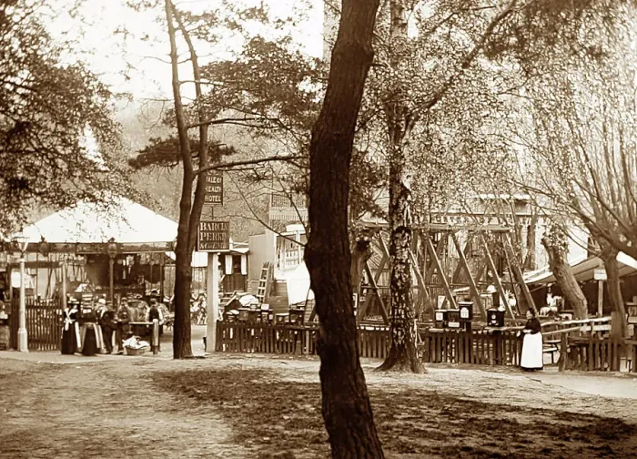 Framed Print : A funfair at the Vale of Health, Hampstead, London Framed Print : A funfair at the Vale of Health, Hampstead, London
