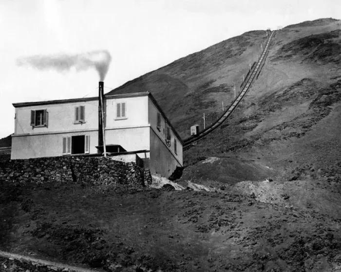 Framed Print : Funicular railway, Mount Vesuvius, Italy Framed Print : Funicular railway, Mount Vesuvius, Italy