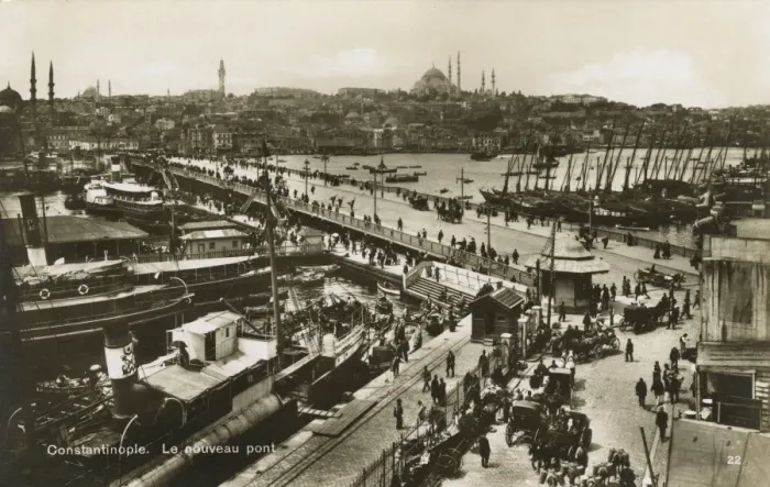 Framed Print : Galata Bridge over Golden Horn, Istanbul Framed Print : Galata Bridge over Golden Horn, Istanbul