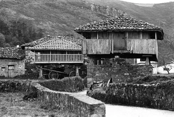 Framed Print : Galician granary - 02 Framed Print : Galician granary - 02