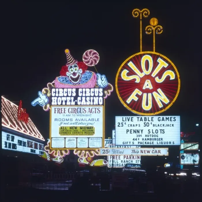 Framed Print : Gambling / Las Vegas Framed Print : Gambling / Las Vegas